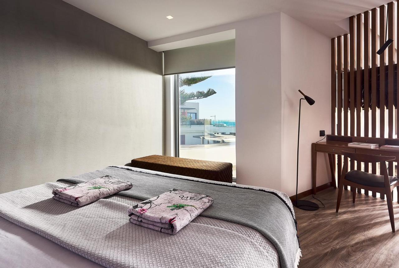 Dyo Suites 罗希姆诺 客房 照片