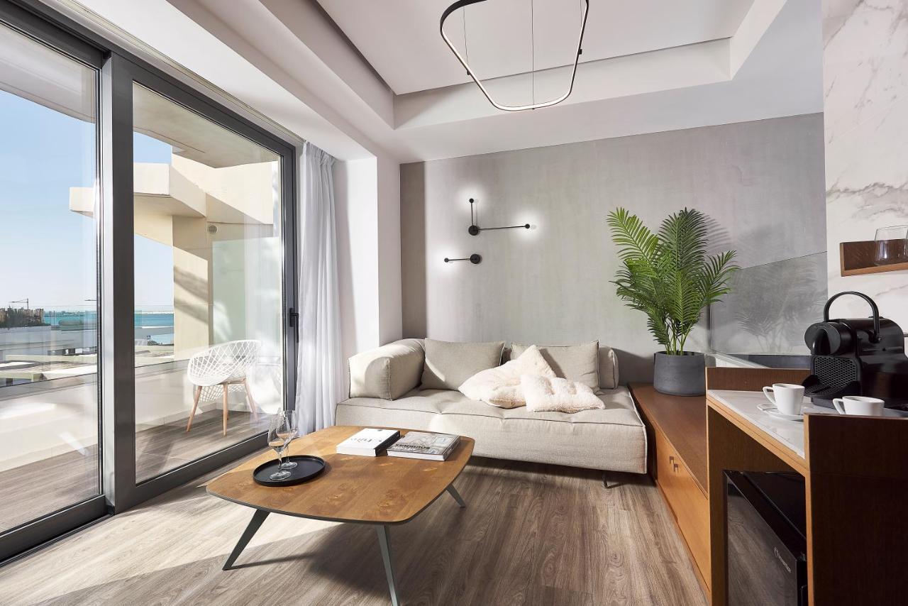 Dyo Suites 罗希姆诺 客房 照片